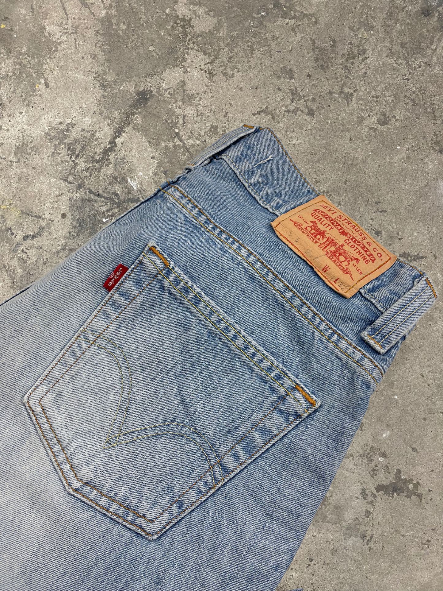 Vintage light blue Levis 506 Jeans