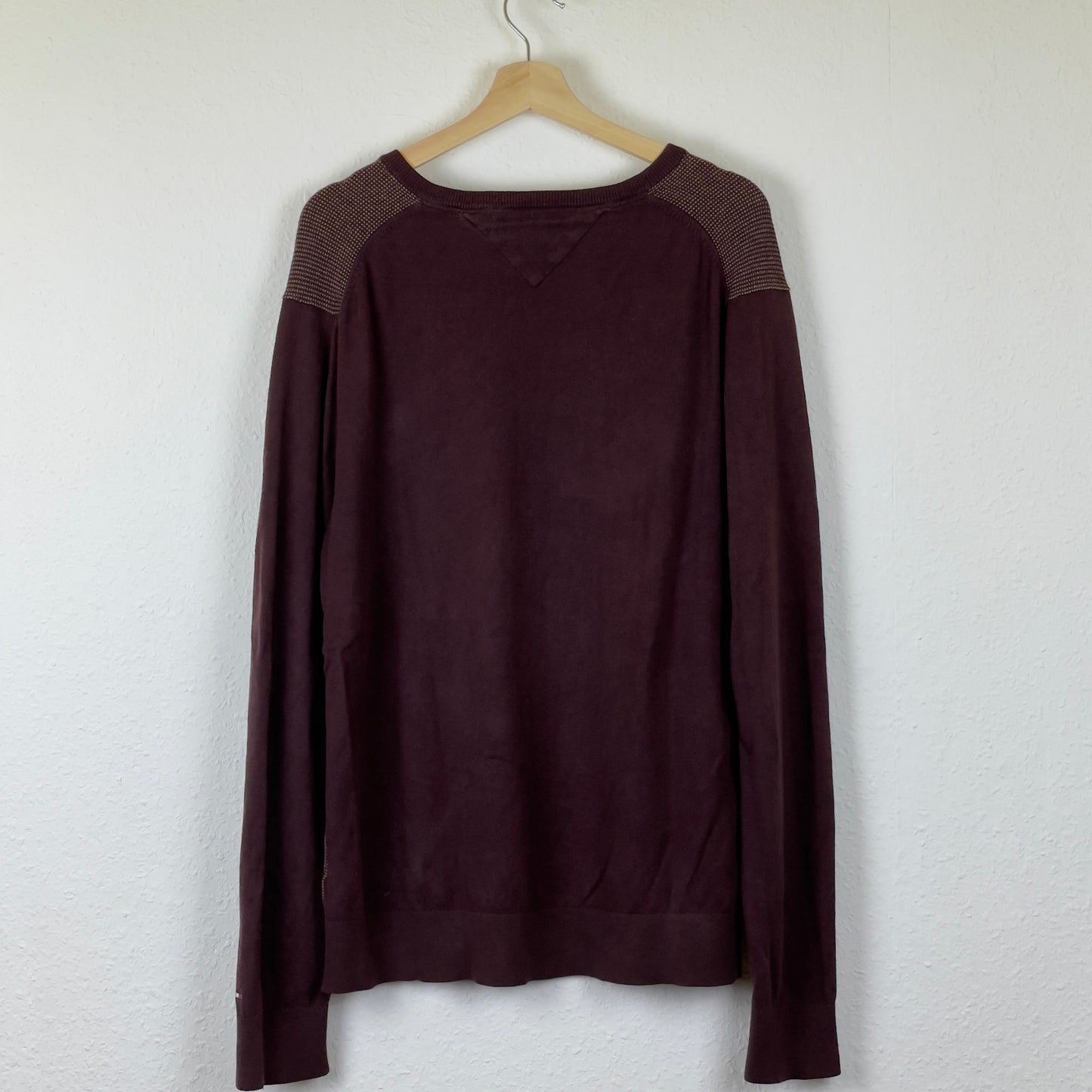 Tommy Hilfiger bordeaux knit sweater L