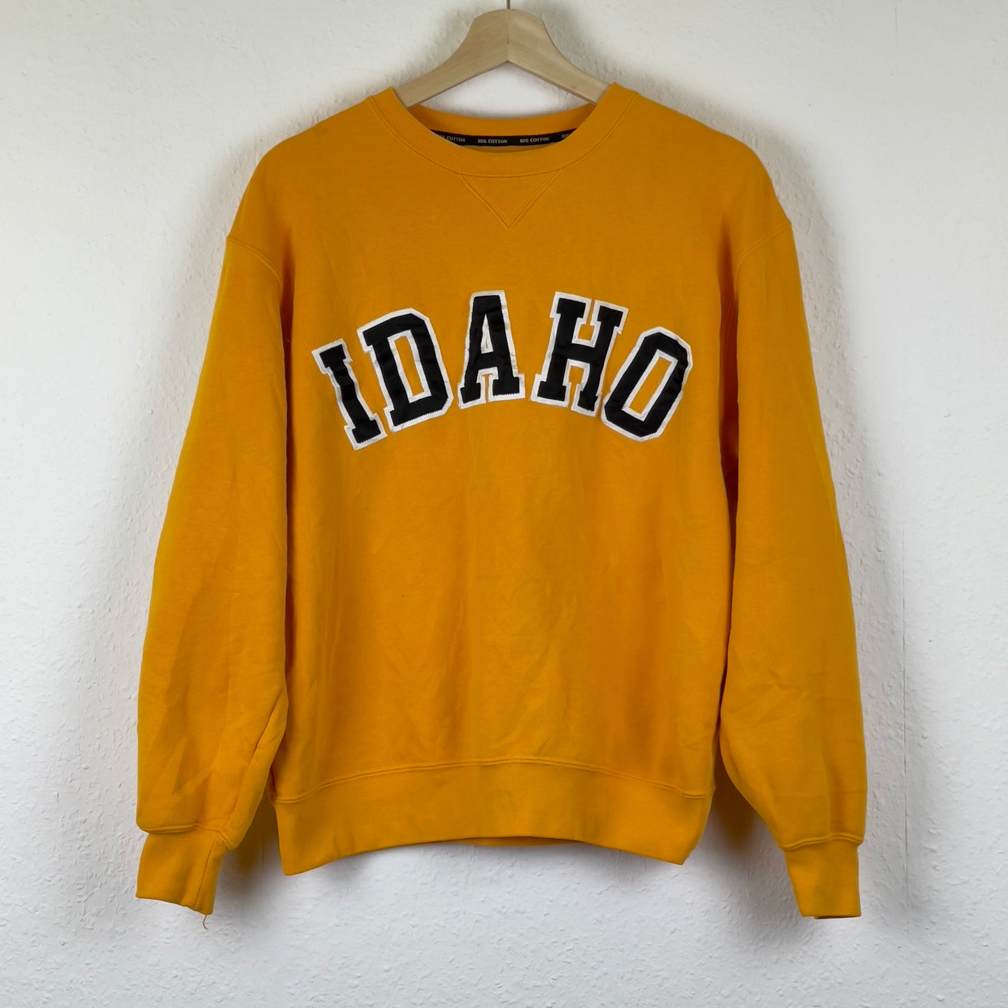 Vintage yellow Idaho embroidered sweatshirt S