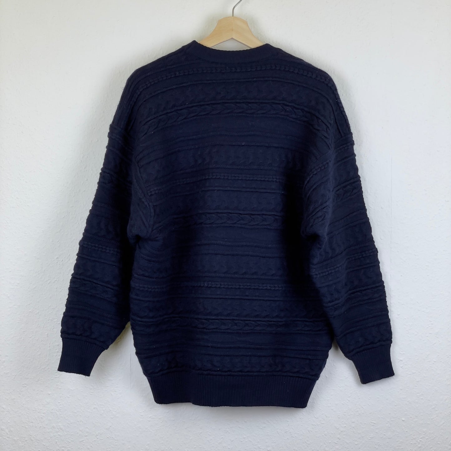 Vintage navy knit sweater M/L